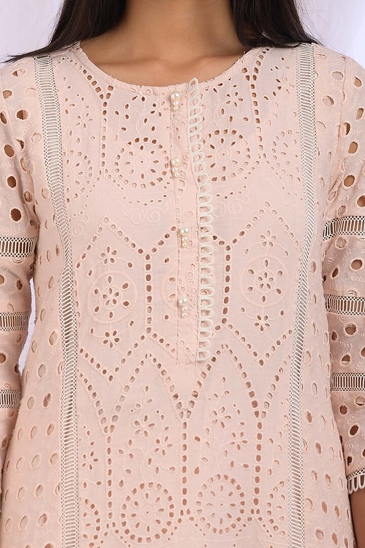 Baby Pink Kurta With Lace Detailing by Enaarah at Pernia's Pop Up Shop