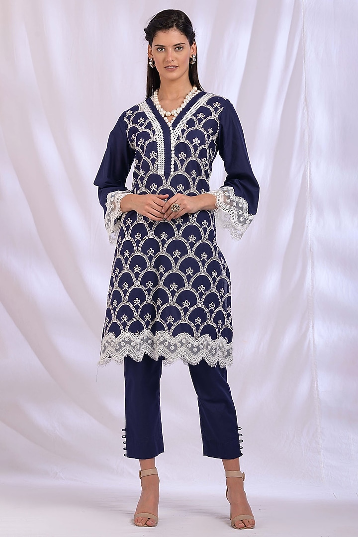 Navy Blue Kurta With Lace Detailing by Enaarah at Pernia's Pop Up Shop