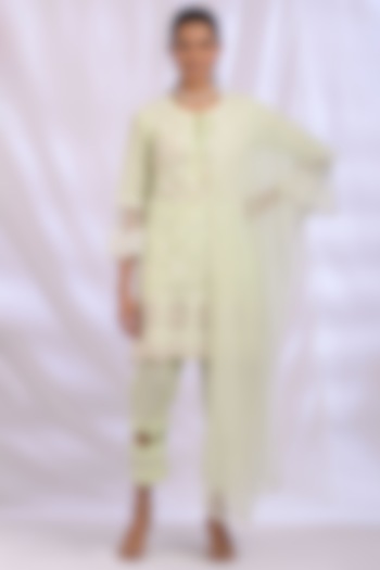 Lime Green Kurta With Lace Detailing by Enaarah