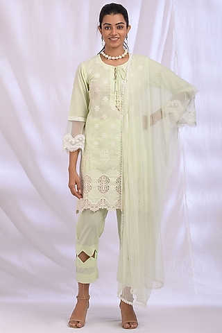Lime Green Kurta With Lace Detailing by Enaarah