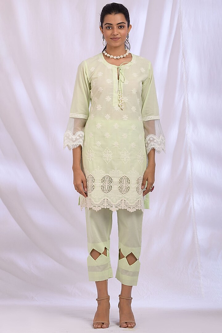 Lime Green Kurta With Lace Detailing by Enaarah at Pernia's Pop Up Shop