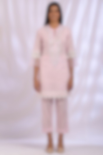 Blush Pink Embroidered Kurta by Enaarah at Pernia's Pop Up Shop