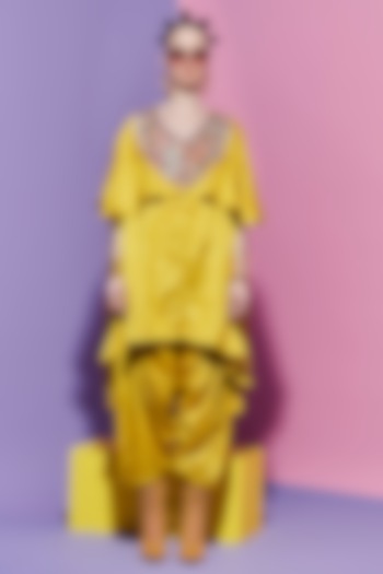 Yellow Line Silk Embroidered & Geometric Printed Kurta by Esha L Amin at Pernia's Pop Up Shop