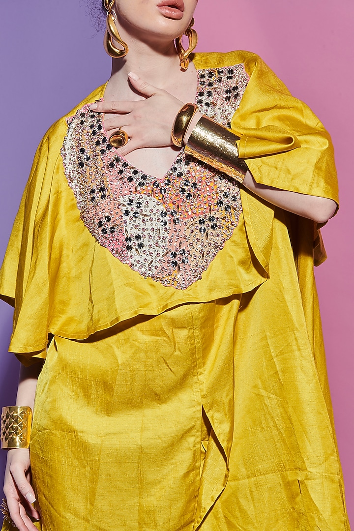 Yellow Line Silk Embroidered & Geometric Printed Kurta by Esha L Amin at Pernia's Pop Up Shop