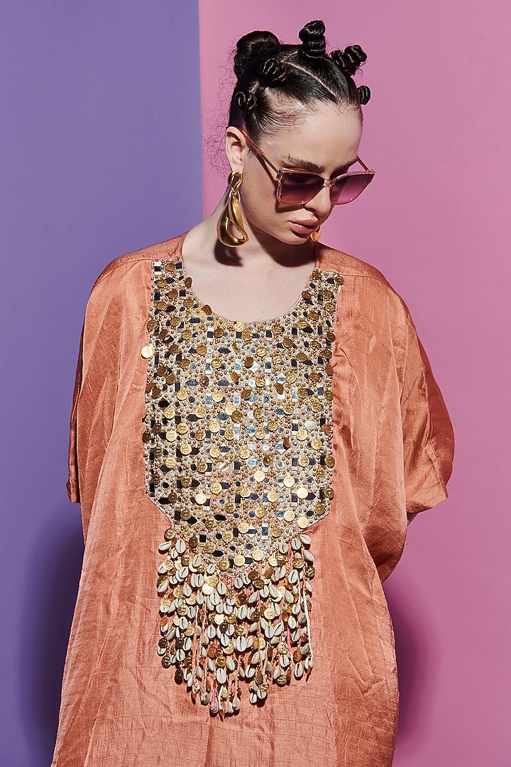 Peach Pink Line Silk Embroidered & Geometric Printed Kurta by Esha L Amin at Pernia's Pop Up Shop