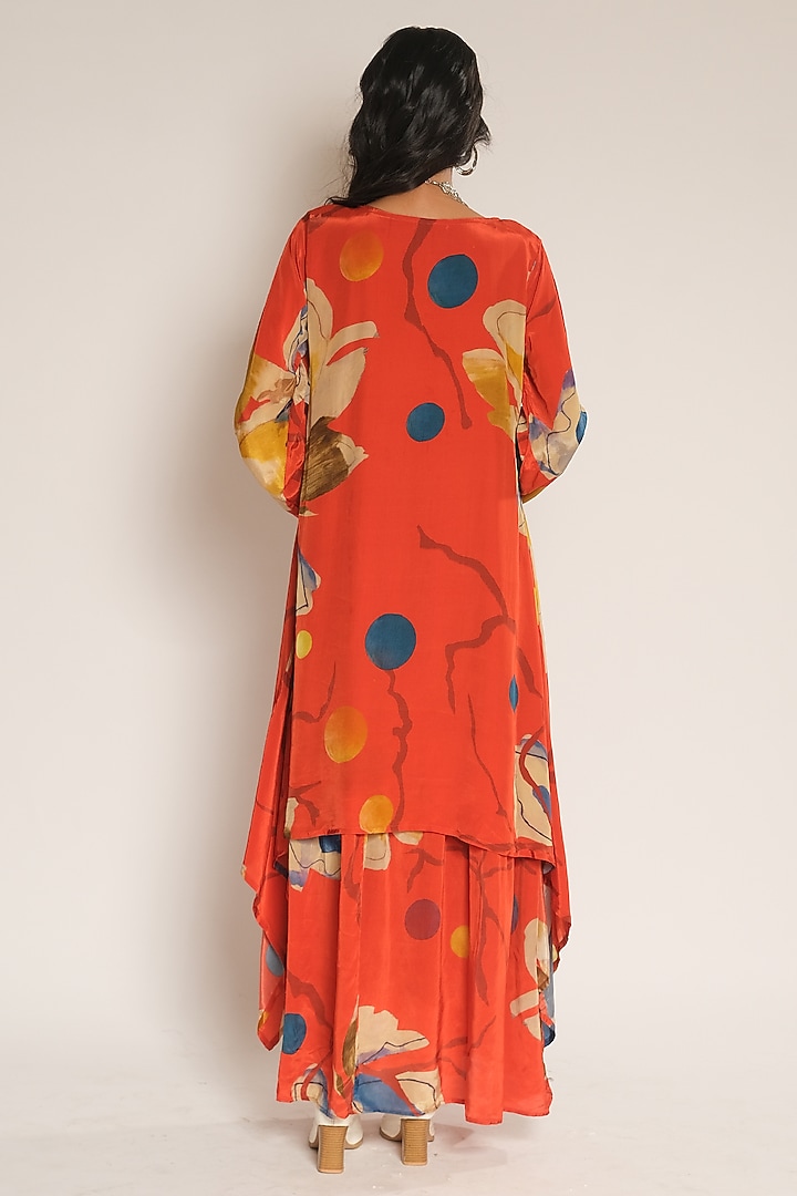 Red Viscose Crepe Floral Kurta by Esha L Amin at Pernia's Pop Up Shop