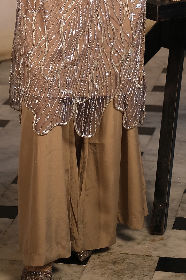 Nude French Crepe & Net Embroidered Kurta Set by Suda by Esha Amin at Pernia's Pop Up Shop