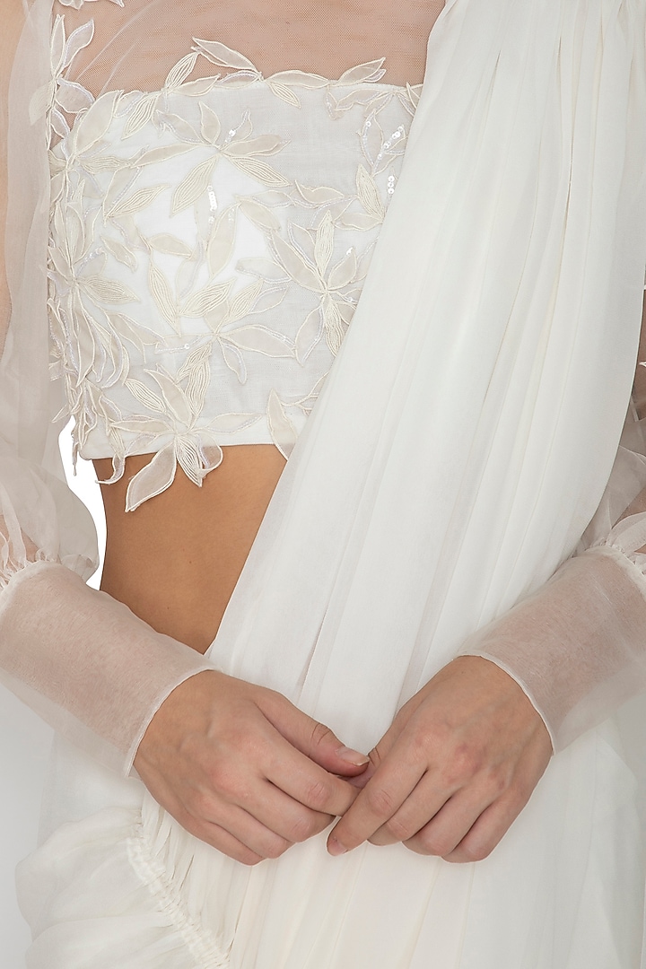 Off White Embroidered Drawstring Wedding Saree Set by Eshaani Jayaswal at Pernia's Pop Up Shop