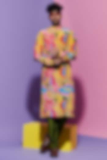 Green Soft Viscose Crepe Tapered Pants by Esha L Amin Men at Pernia's Pop Up Shop