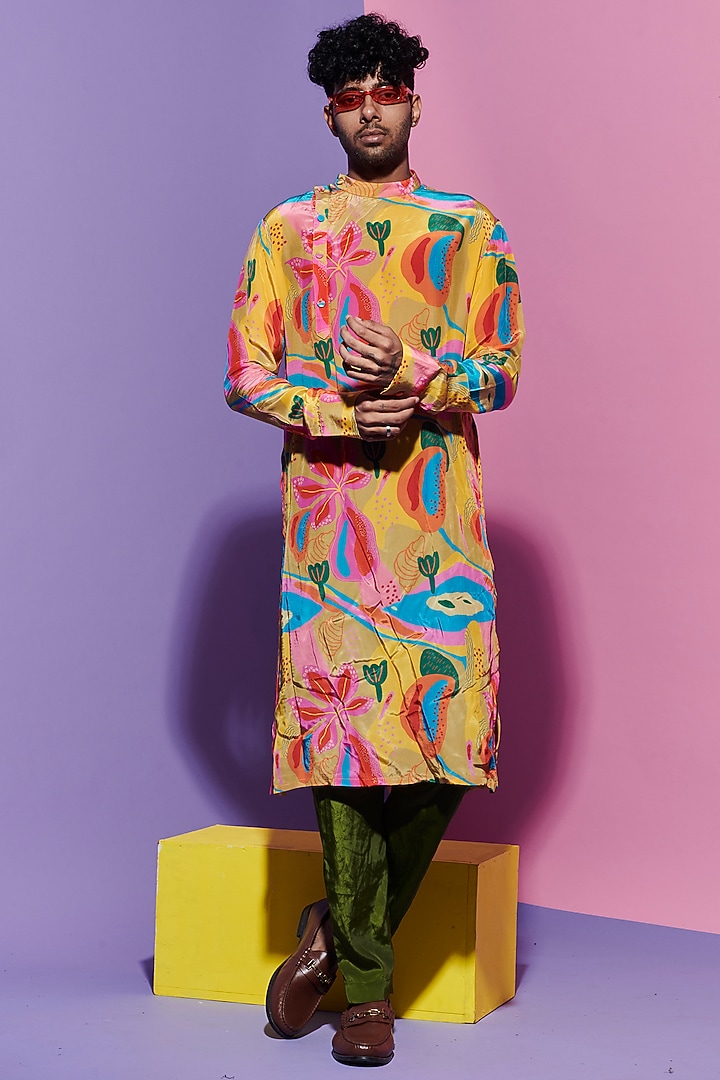 Green Soft Viscose Crepe Tapered Pants by Esha L Amin Men at Pernia's Pop Up Shop