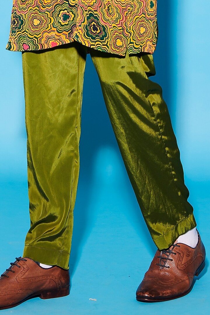 Yellow Viscose Crepe Printed Kurta by Esha L Amin Men at Pernia's Pop Up Shop