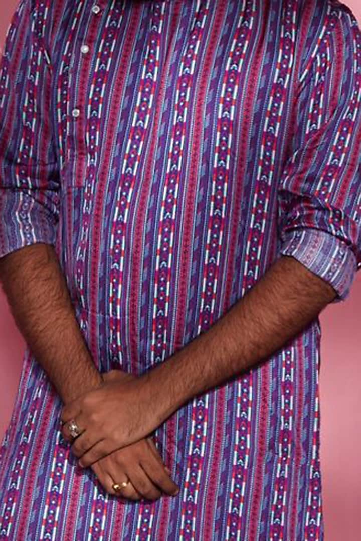 Purple Modal Kurta by Esha L Amin Men at Pernia's Pop Up Shop