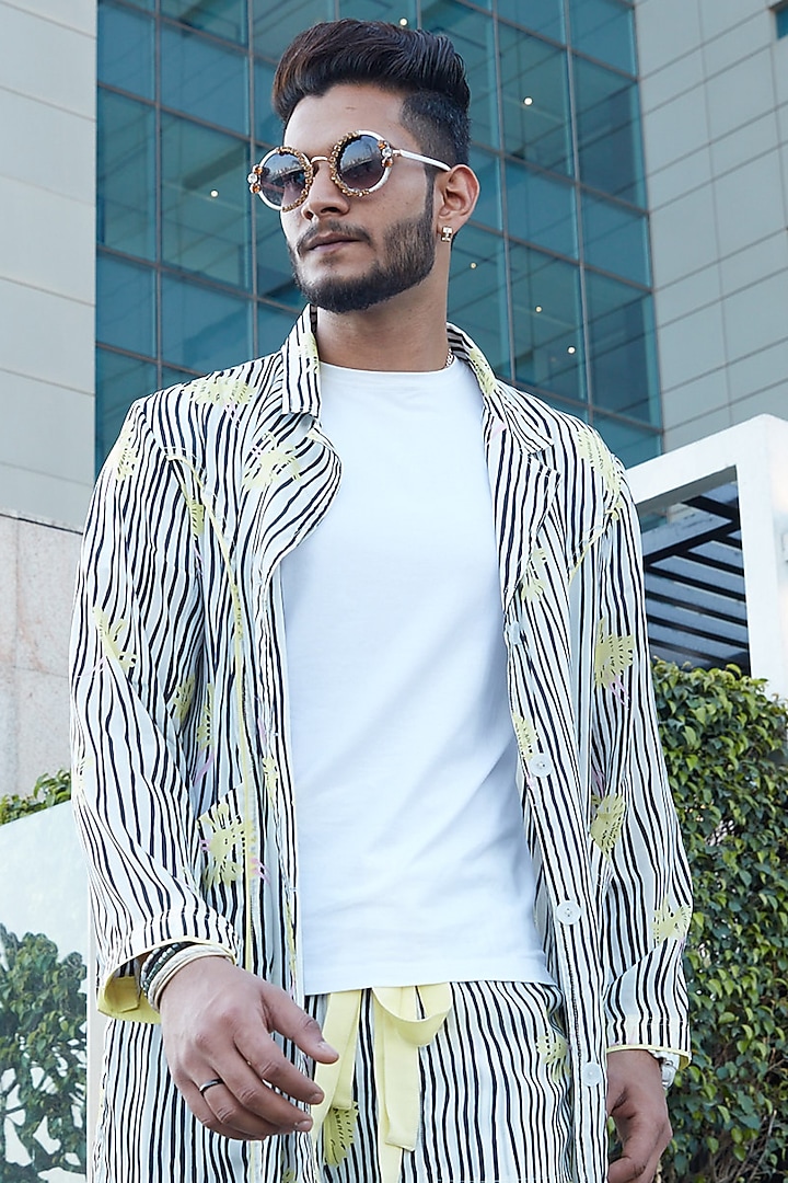 Blue Printed Long Jacket by Esha L Amin Men at Pernia's Pop Up Shop