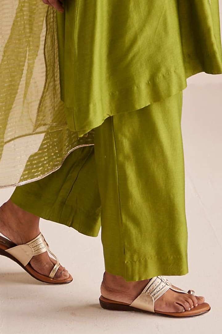 Green Chanderi Silk Zardosi Embroidered A-Line Kurta Set by Esha Arora at Pernia's Pop Up Shop