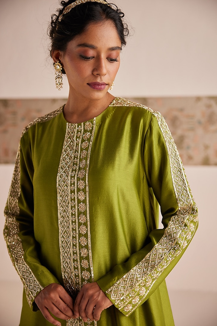 Green Chanderi Silk Zardosi Embroidered A-Line Kurta Set by Esha Arora at Pernia's Pop Up Shop