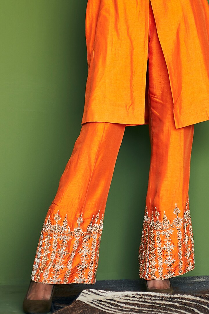 Orange Embroidered Kurta Set by Esha Arora at Pernia's Pop Up Shop