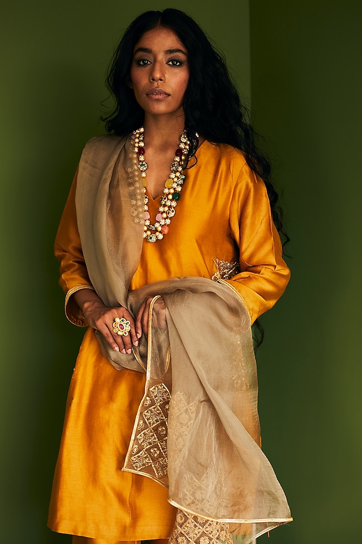Mustard Chanderi Silk Embroidered Kurta Set by Esha Arora at Pernia's Pop Up Shop
