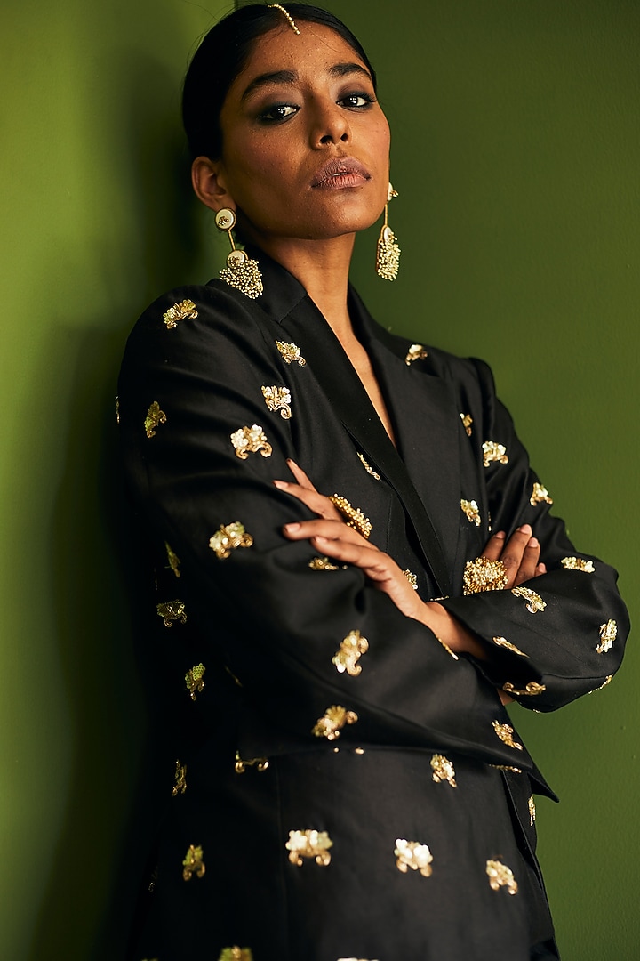 Black Silk Chanderi Embroidered Blazer by Esha Arora at Pernia's Pop Up Shop