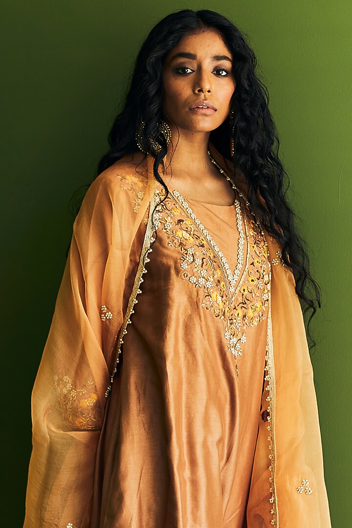 Bronze Silk Chanderi Kurta Set by Esha Arora at Pernia's Pop Up Shop