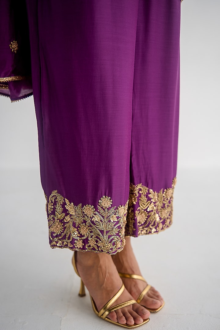 Deep Purple Cotton Silk Embroidered Kurta Set by Esha Arora at Pernia's Pop Up Shop