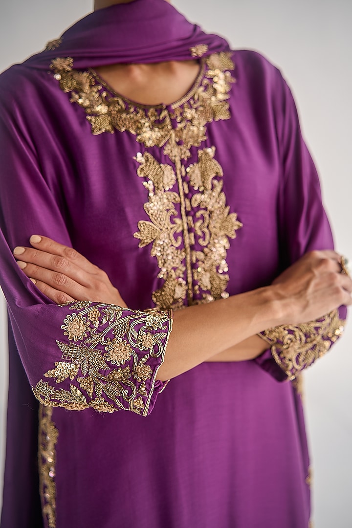 Deep Purple Cotton Silk Embroidered Kurta Set by Esha Arora at Pernia's Pop Up Shop
