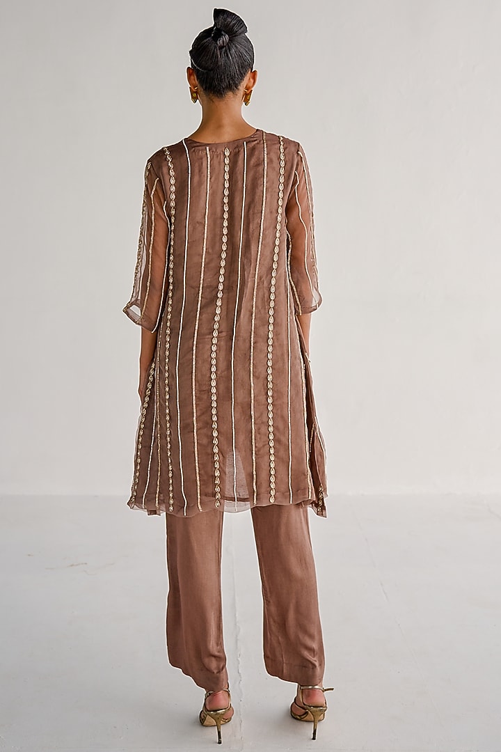 Brown Organza Embroidered Kurta Set by Esha Arora at Pernia's Pop Up Shop