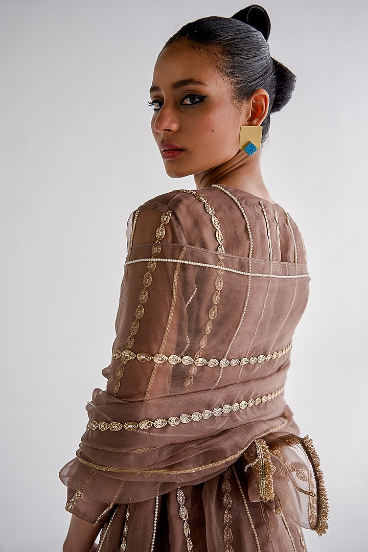 Brown Organza Embroidered Kurta Set by Esha Arora at Pernia's Pop Up Shop