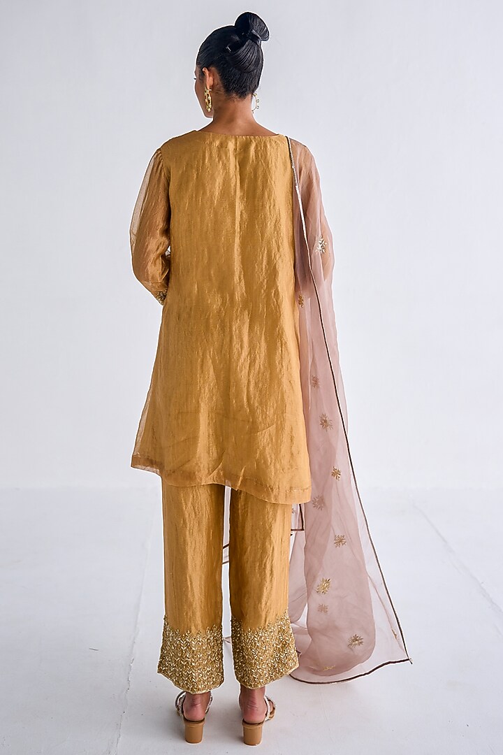 Gold Cotton Satin Embroidered Kurta Set by Esha Arora at Pernia's Pop Up Shop