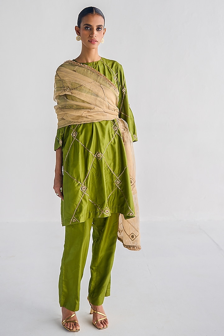 Olive Green Silk Embroidered Kurta Set by Esha Arora