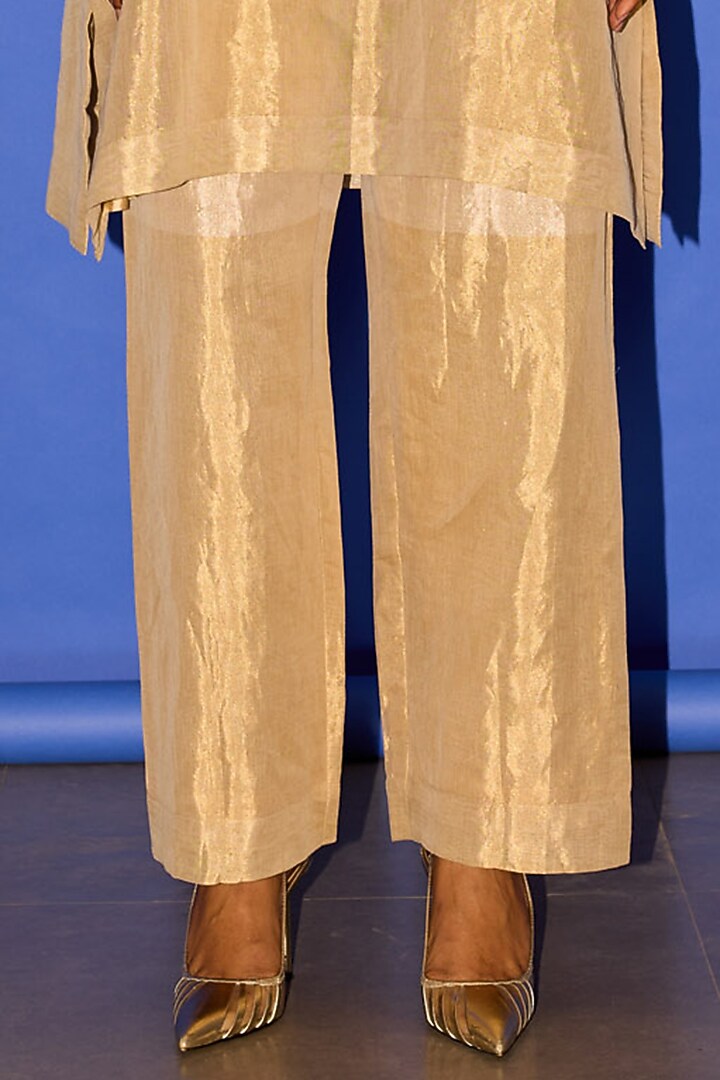 Gold Pure Tissue Line Embroidered Kurta Set by Esha Arora at Pernia's Pop Up Shop