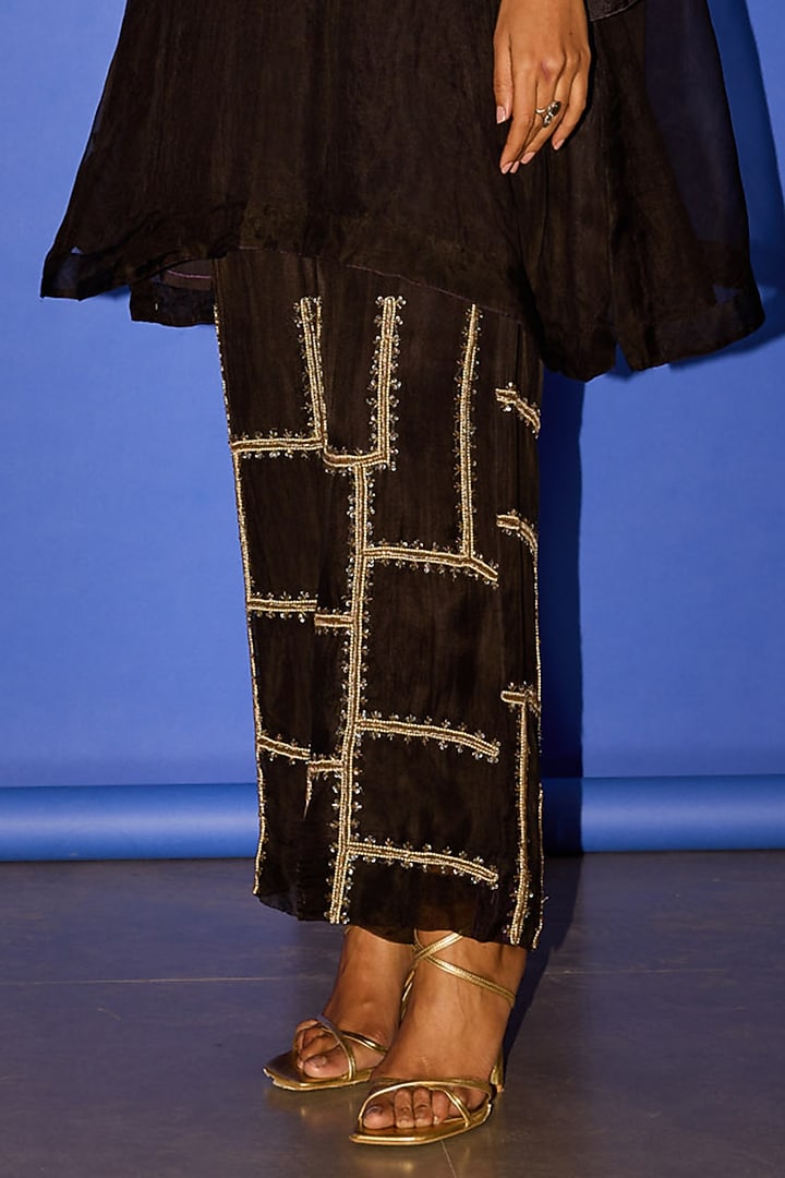 Black Organza Embroidered Kurta Set by Esha Arora at Pernia's Pop Up Shop