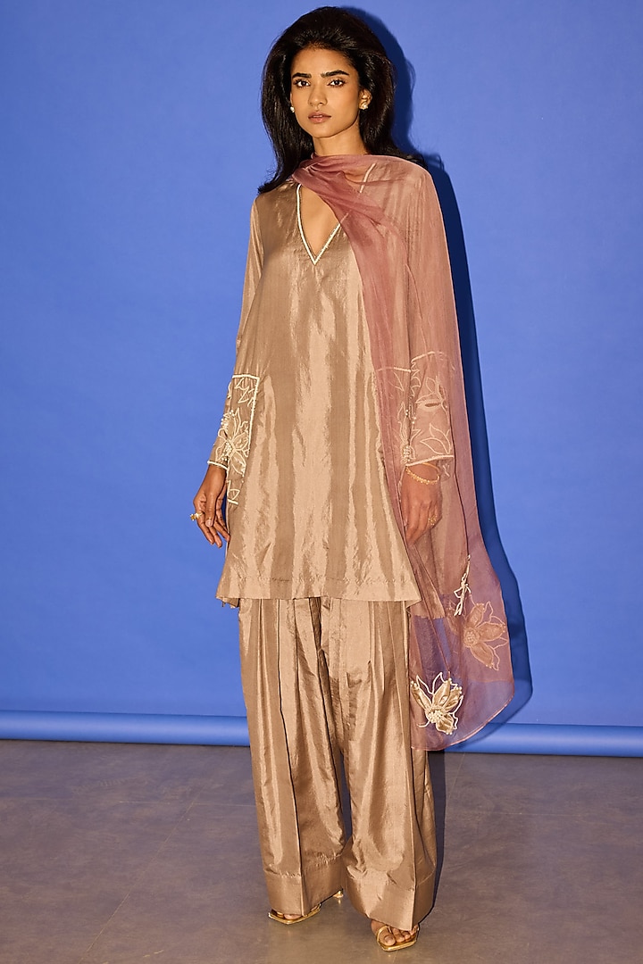 Brown Silk Kurta Set by Esha Arora at Pernia's Pop Up Shop