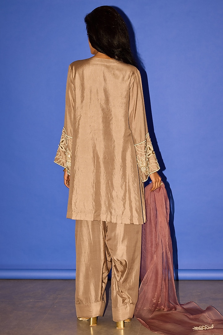 Brown Silk Embroidered Kurta Set by Esha Arora at Pernia's Pop Up Shop