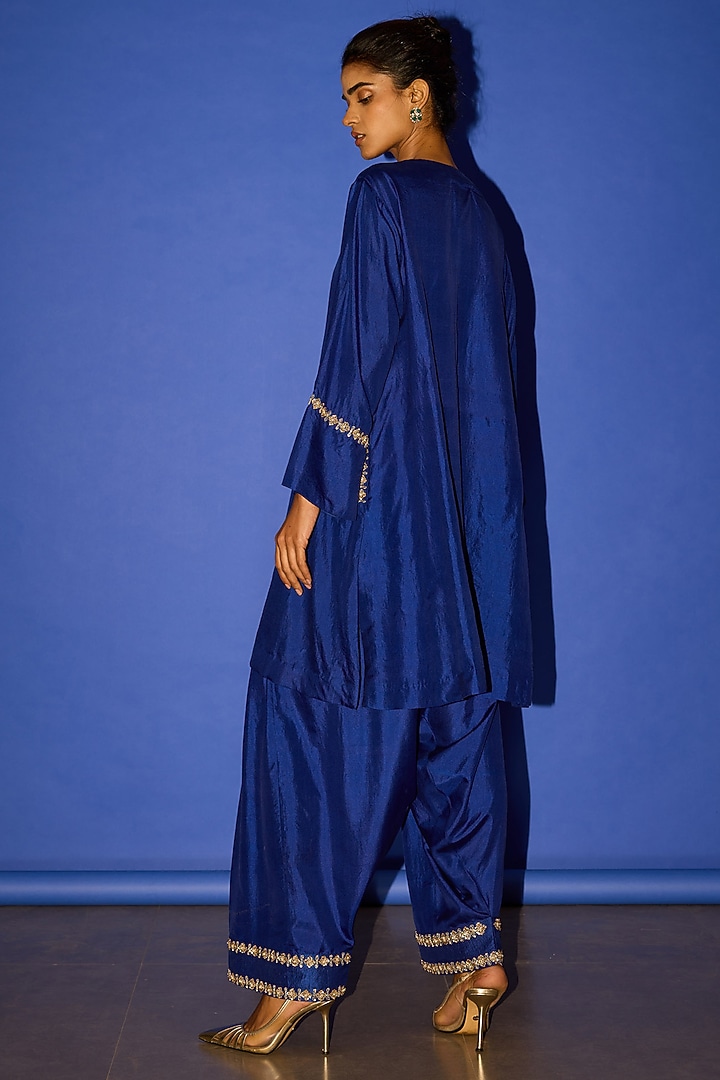 Blue Silk Zardosi Motif Kurta Set by Esha Arora at Pernia's Pop Up Shop