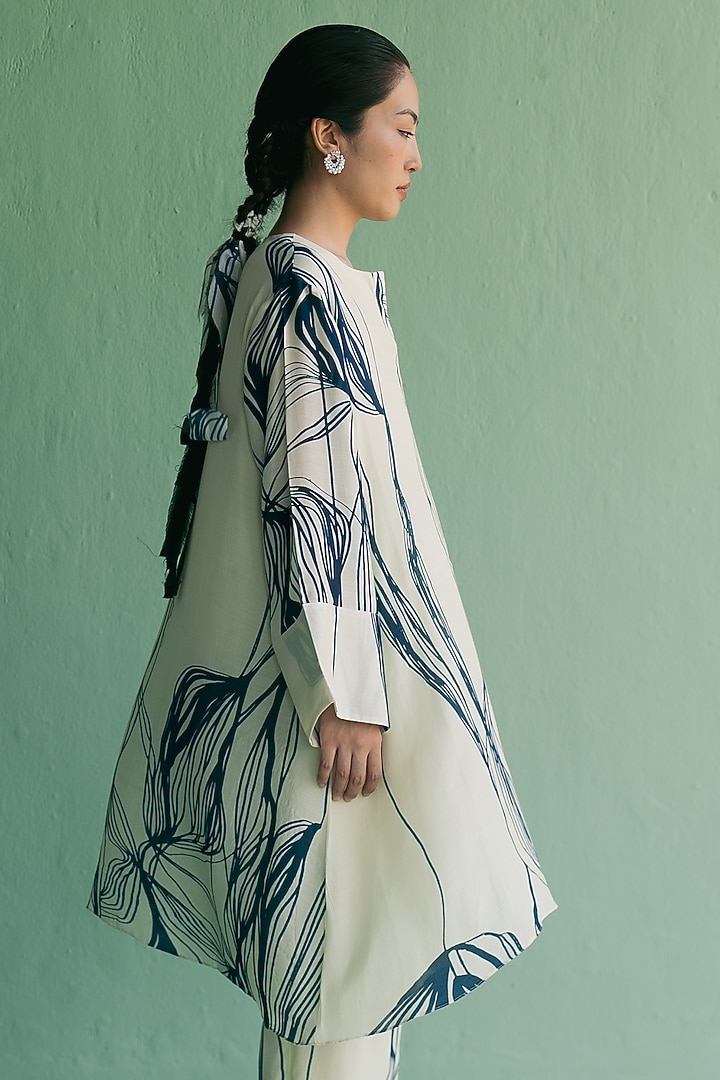 Ivory & Blue Cotton Silk Printed A-Line Kurta Set by Esha Arora at Pernia's Pop Up Shop