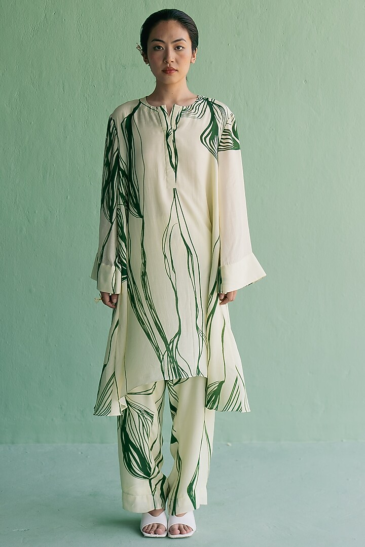 Ivory & Green Cotton Silk Printed A-Line Kurta Set by Esha Arora at Pernia's Pop Up Shop