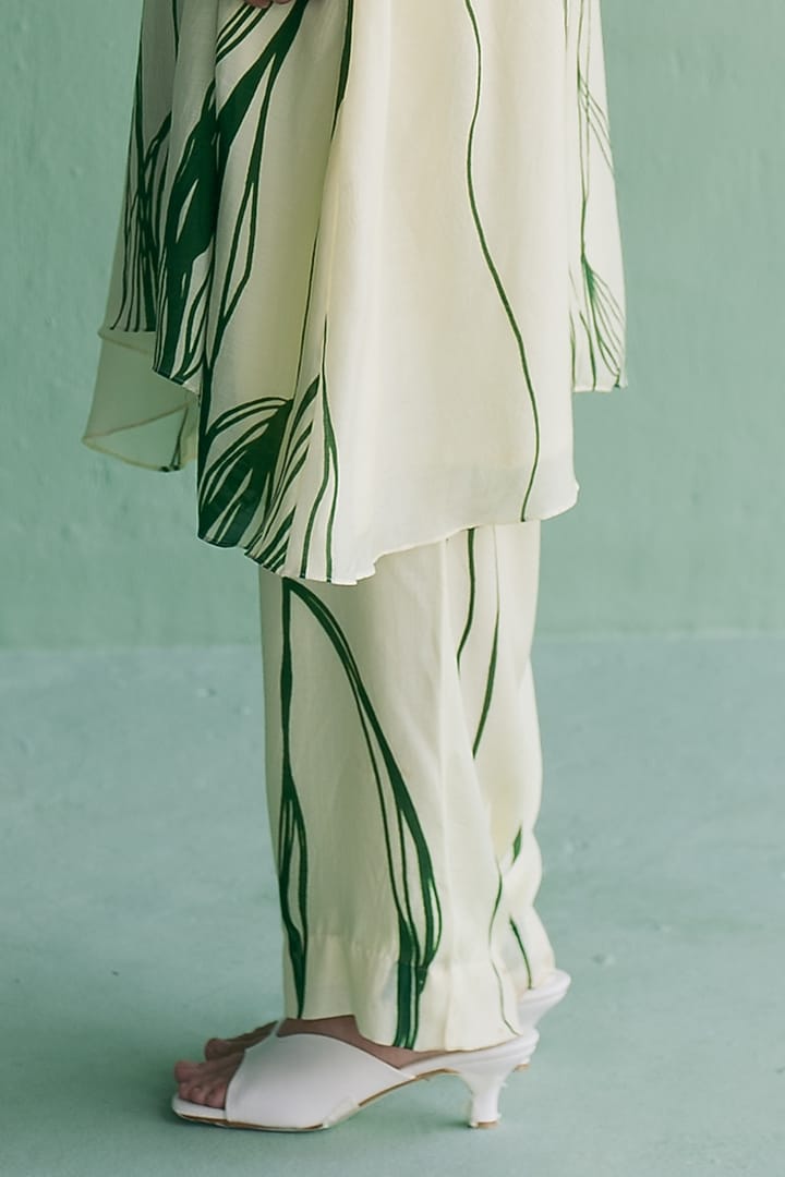 Ivory & Green Cotton Silk Printed A-Line Kurta Set by Esha Arora at Pernia's Pop Up Shop