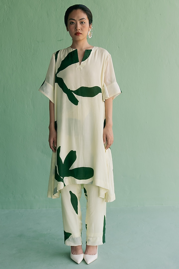 Ivory & Green Cotton Silk Printed A-Line Kurta Set by Esha Arora at Pernia's Pop Up Shop