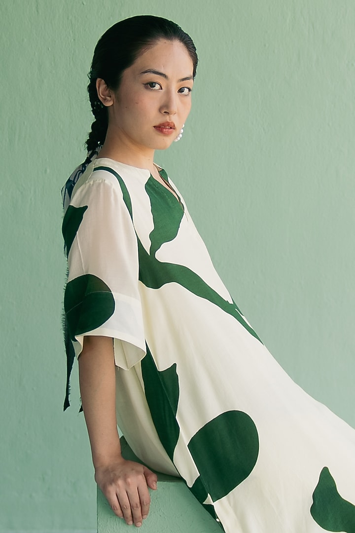 Ivory & Green Cotton Silk Printed A-Line Kurta Set by Esha Arora at Pernia's Pop Up Shop