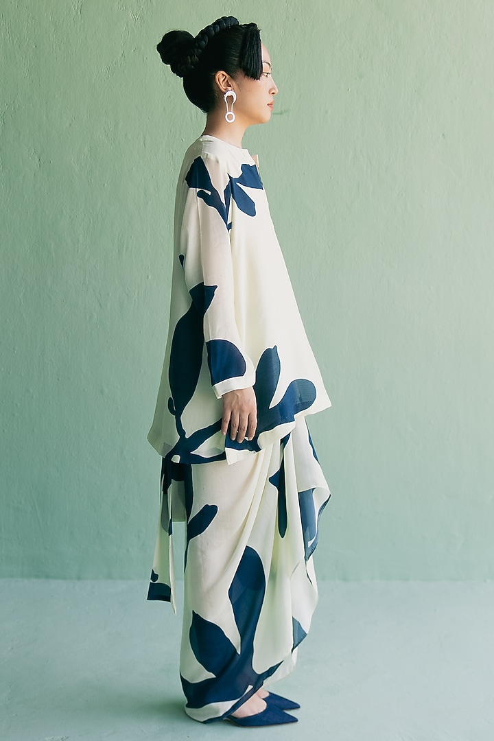 Ivory & Blue Cotton Silk Printed Co-Ord Set by Esha Arora at Pernia's Pop Up Shop