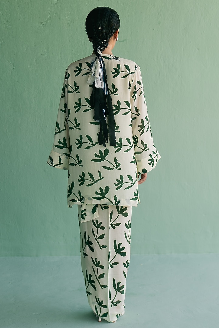 Ivory & Green Cotton Silk Printed Co-Ord Set by Esha Arora at Pernia's Pop Up Shop