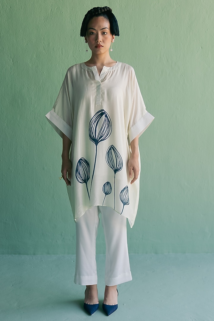 Ivory Cotton Silk Printed Kaftan Set by Esha Arora at Pernia's Pop Up Shop