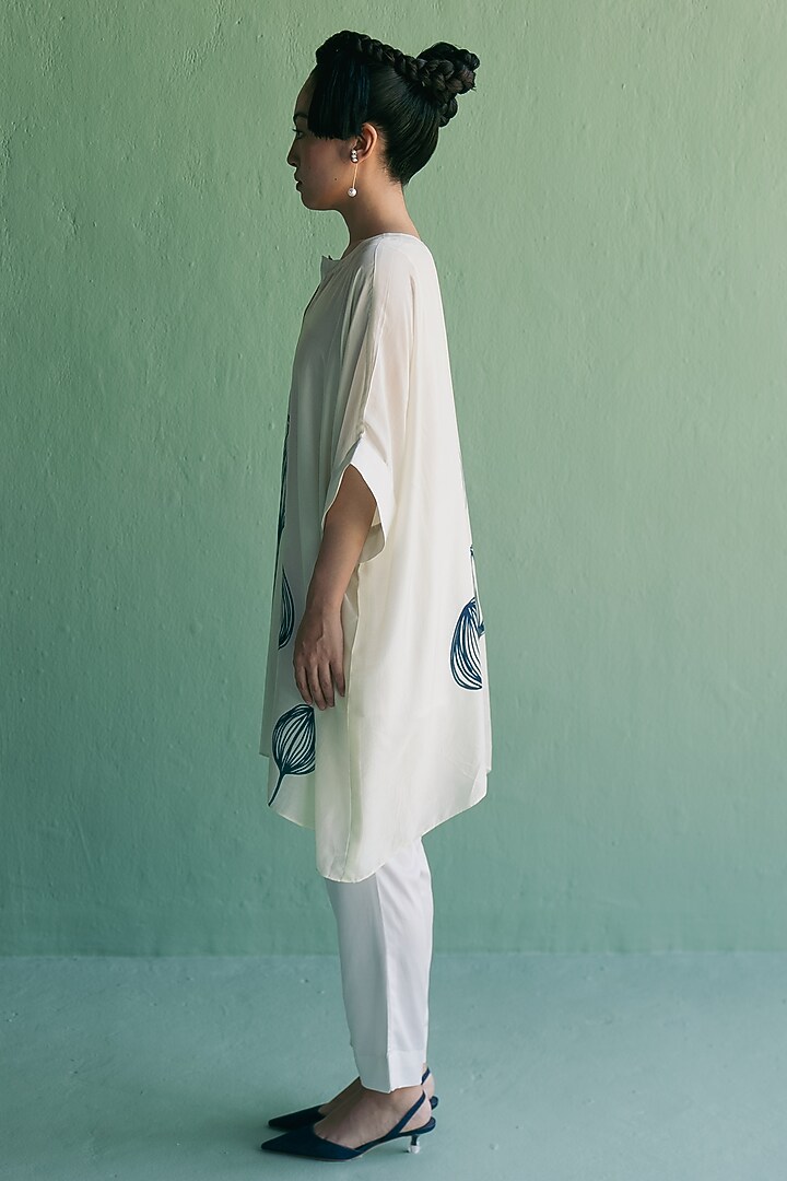 Ivory Cotton Silk Printed Kaftan Set by Esha Arora at Pernia's Pop Up Shop