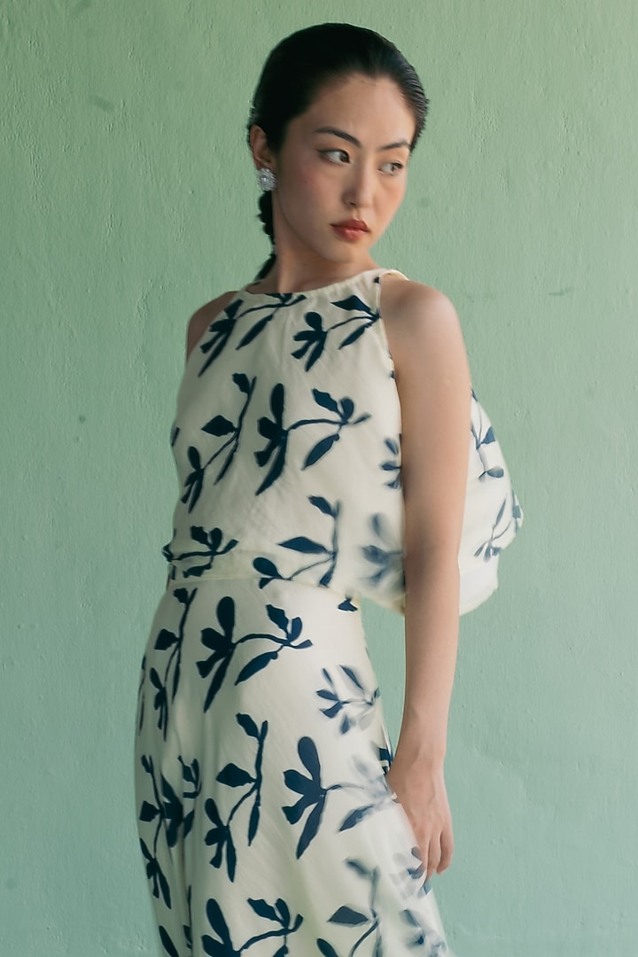 Ivory & Blue Cotton Silk Printed Co-Ord Set by Esha Arora at Pernia's Pop Up Shop