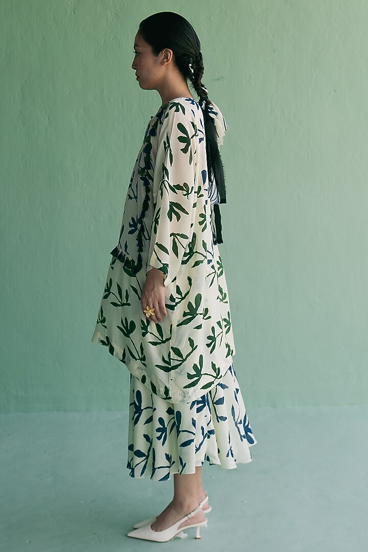 Ivory & Blue Cotton Silk Printed Co-Ord Set by Esha Arora at Pernia's Pop Up Shop
