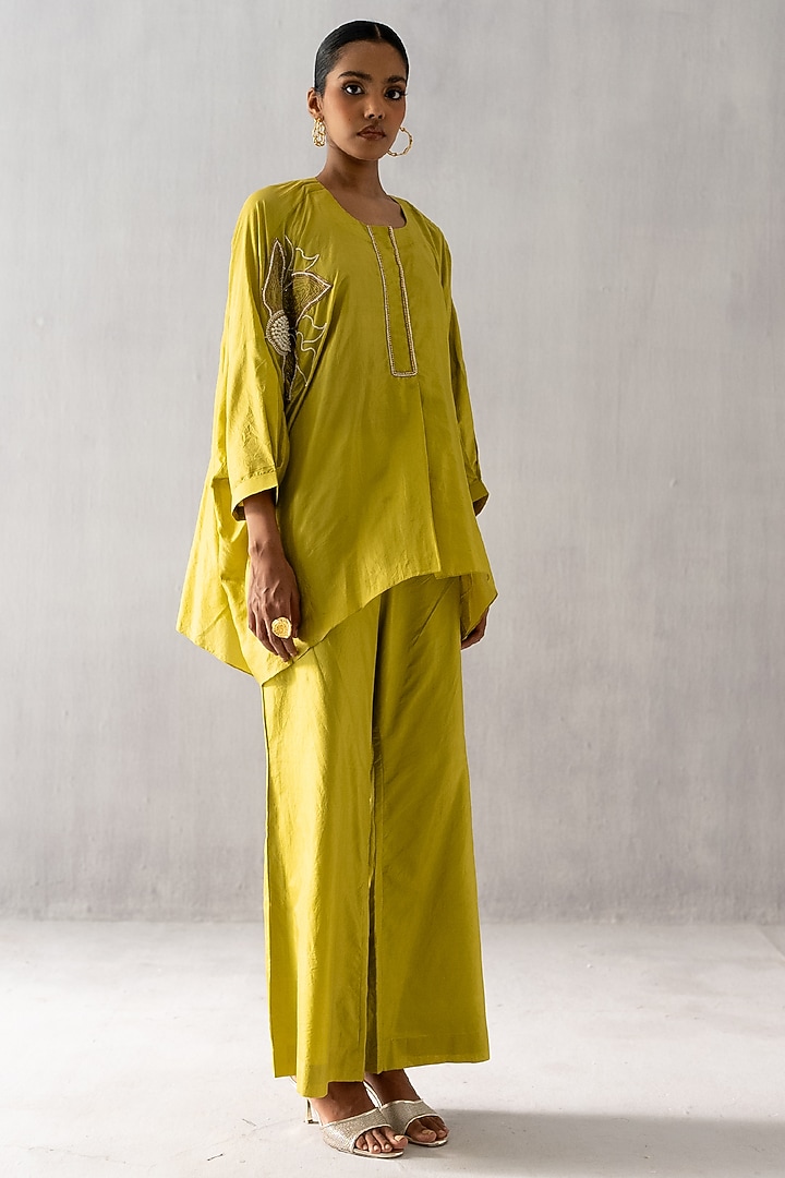 Lime Green Silk Pearl Work Kaftan Set by Esha Arora at Pernia's Pop Up Shop