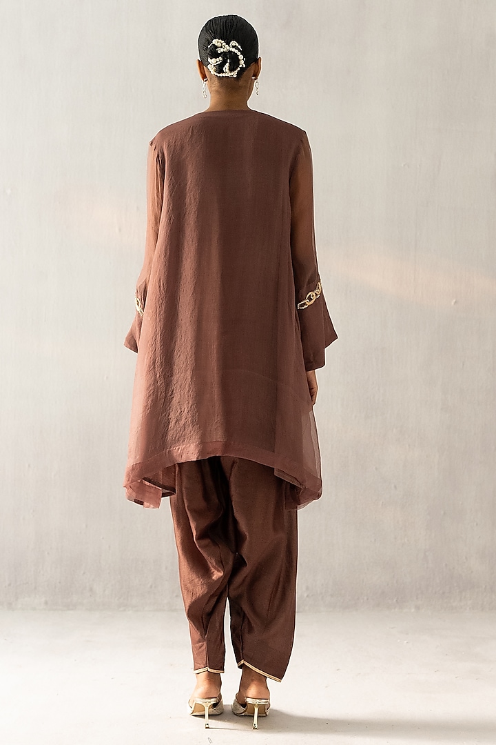 Brown Organza & Chanderi Embroidered Kurta Set by Esha Arora at Pernia's Pop Up Shop