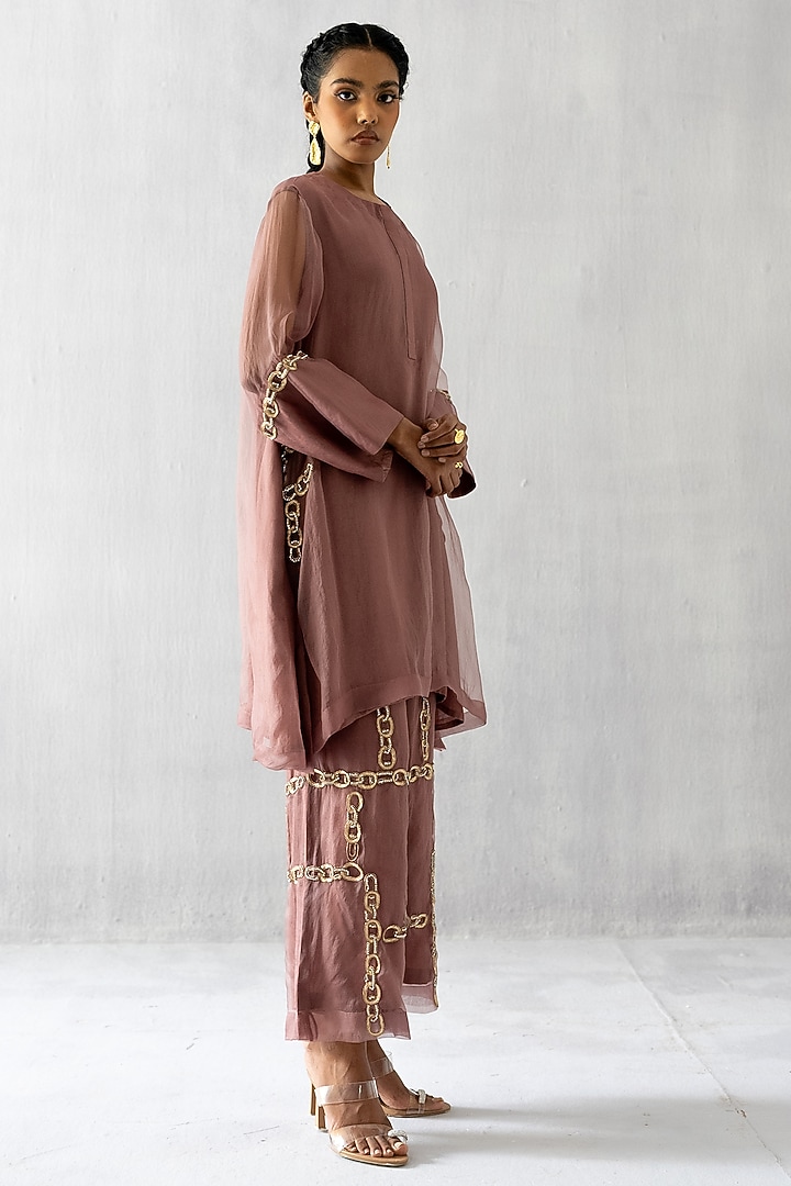 Pale Mauve Embroidered Kurta Set by Esha Arora at Pernia's Pop Up Shop