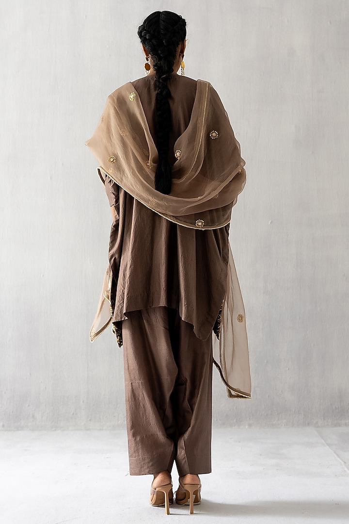 Brown Silk Pearl & Dabka Work Kaftan Set by Esha Arora at Pernia's Pop Up Shop