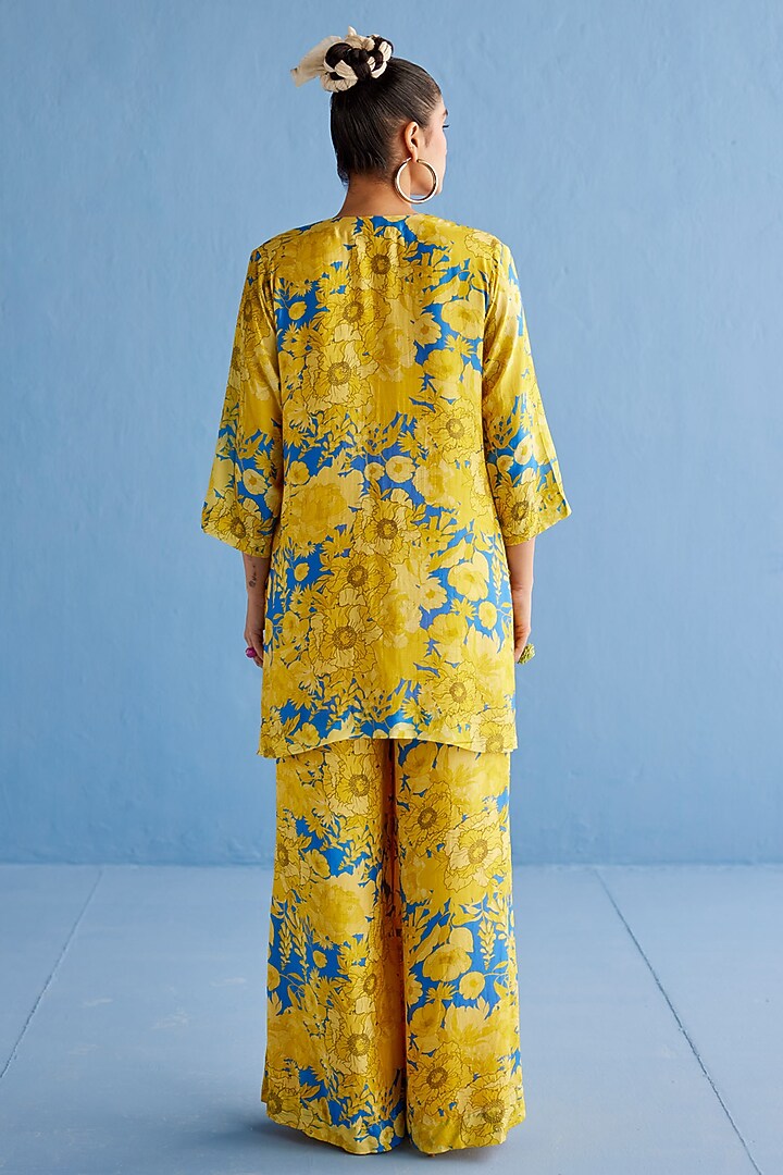 Yellow Cotton Silk Printed Co-Ord Set by Esha Arora at Pernia's Pop Up Shop